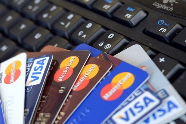 Du khách nên mang theo thẻ ATM khi đi du lịch