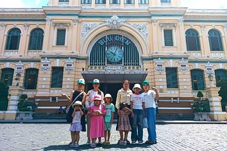 TOUR SÀI GÒN | Dinh Độc Lập - Miếu Bà - Bảo Tàng - Nhà Thờ Đức Bà - Bưu Điện - Bến Nhà Rồng (1 Ngày)