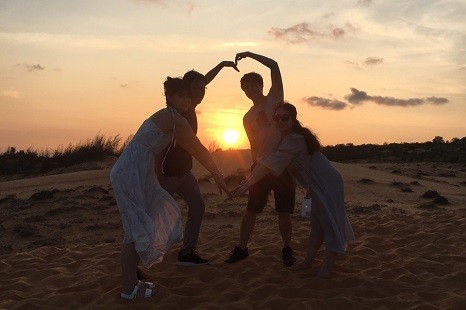 Tour Mũi Né 1 Ngày - Ngắm hoàng hôn trên Đồi Cát Vàng