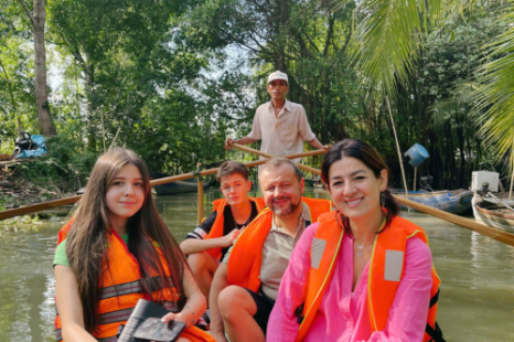 Tour KH từ Cần Thơ chợ nổi - cồn Sơn (1 ngày) | ăn sáng trên sông - "mát - xa cá" - hái trái cây - làm cốm - chèo đò Tour KH từ Cần Thơ chợ nổi - cồn Sơn (1 ngày) | ăn sáng trên sông - "mát - xa cá" - hái trái cây - làm cốm - chèo đò