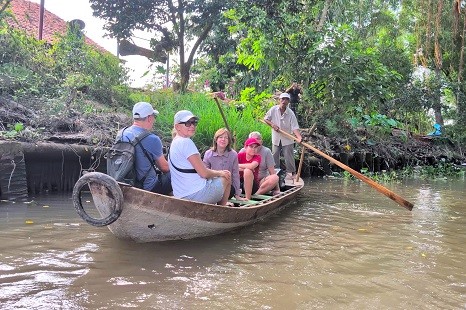 Tour Cần Thơ 1 Ngày | Chợ Nổi Cái Răng – Cồn Sơn | Ăn Sáng Trên Sông – Mát-Xa Cá – Hái Trái Cây – Làm Cốm