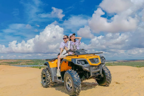 Tour Sài Gòn (ăn tối du thuyền) - Tây Ninh (Núi Bà Đen) - Củ Chi - Phan Thiết 4 Ngày 3 Đêm