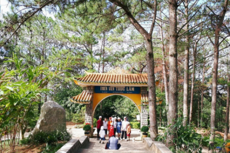 Tour Sài Gòn - Đà Lạt 2N1Đ | Langbiang - Đồi Robin - Vườn Dâu - Thác Datanla - Crazy house - Thiền Viện Trúc Lâm