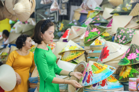 Tour Huế 1 Ngày – Khám Phá 6 Điểm Nổi Bật Của Cố Đô Huế Tour Huế 1 Ngày – Khám Phá 6 Điểm Nổi Bật Của Cố Đô Huế