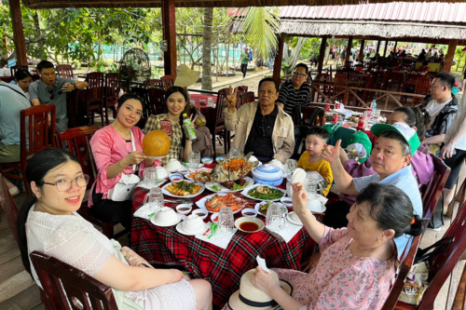 Tour Miền Tây MỸ THO - BẾN TRE 1 Ngày | Cù Lao - Lò Nghề - Vườn Trái Cây - Chèo Xuồng Ba Lá - Chùa Vĩnh Tràng