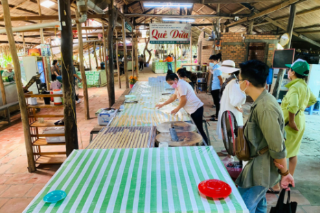 Tour Miền Tây MỸ THO - BẾN TRE 1 Ngày | Cù Lao - Lò Nghề - Vườn Trái Cây - Chèo Xuồng Ba Lá - Chùa Vĩnh Tràng