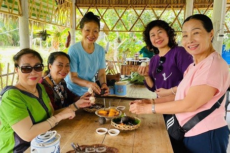 Tour Du Lịch Cộng Đồng Cồn Chim Trà Vinh 1 Ngày | Về Miền Tây Sống Lại Ký Ức Tuổi Thơ Tour Du Lịch Cộng Đồng Cồn Chim Trà Vinh 1 Ngày | Về Miền Tây Sống Lại Ký Ức Tuổi Thơ