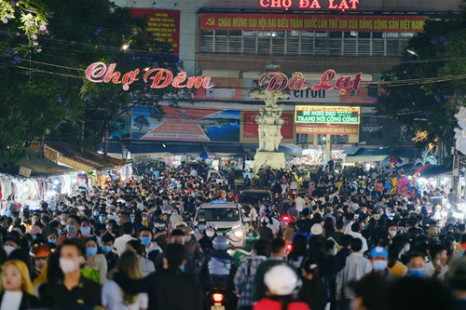 Tour Đà Lạt 4 Ngày 3 Đêm | Tuyệt Tác Phố Núi - Lạc Bước Giữa Rừng Hoa Và Đón Sương Chùng Chình