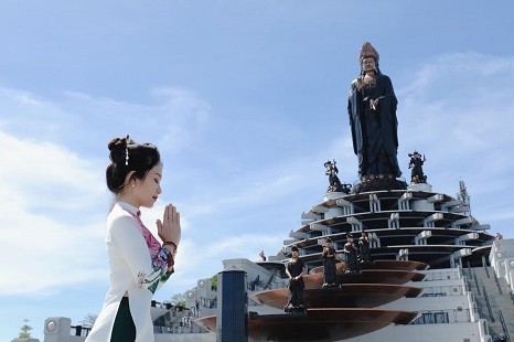 Tour Tây Ninh – Củ Chi 1 ngày | Tham quan Núi Bà Đen – Khám phá Địa Đạo Củ Chi | Núi rừng - Tâm linh - Lịch sử