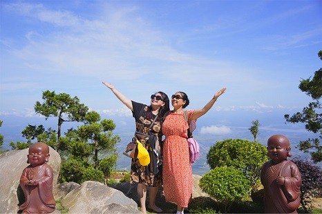 Tour Tây Ninh – Củ Chi 1 ngày | Tham quan Núi Bà Đen – Khám phá Địa Đạo Củ Chi | Núi rừng - Tâm linh - Lịch sử