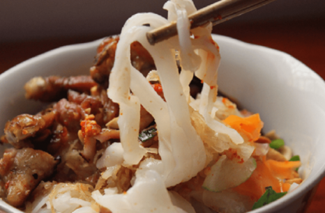 Hủ tiếu hấp – món ăn đường phố “khó quên” ở Hà Tiên