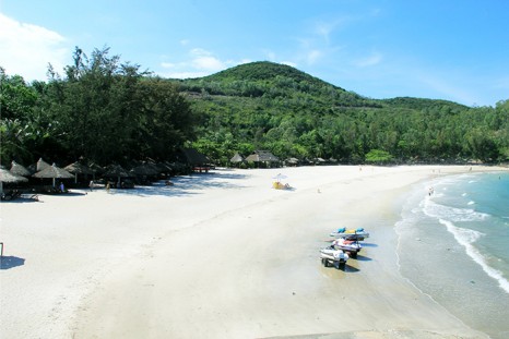 Check-in ​Bãi biển Nhũ Tiên - Thiên đường nghỉ dưỡng tại Nha Trang