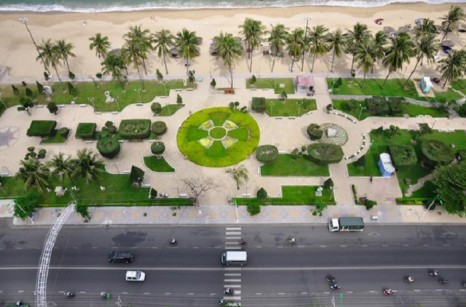 Du Lịch Nha Trang - Công viên Bạch Đằng