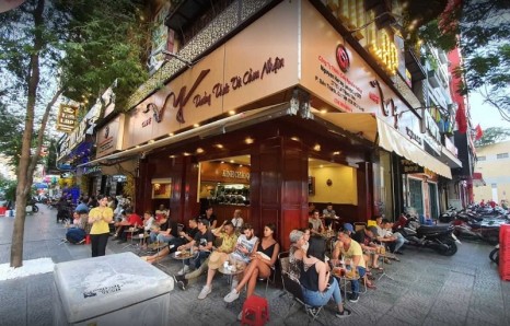 Những quán café vỉa hè độc đáo ở Sài Gòn 