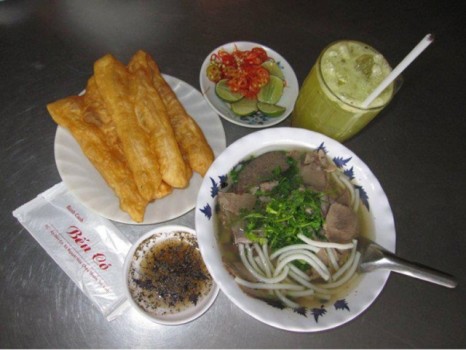 ​Đặc sản Trà Vinh – Bánh canh Bến Có