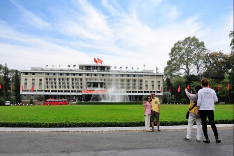 Tour Sài Gòn - Miền Tây 3 Ngày 2 Đêm | Tham Quan Sài Gòn - Mỹ Tho - Bến Tre - Cần Thơ