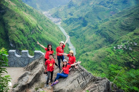 Tour Hà Nội - Hà Giang - Quản Bạ - Đồng Văn - Cột Cờ Lũng Cú - Hà Nội 3 Ngày 2 Đêm