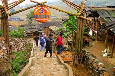 Tour Du Lịch Sài Gòn - Sapa - Bản Cát Cát - Hàm Rồng 3 Ngày (Đi - Về bằng tàu hỏa)