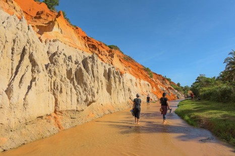 Tour tham quan Mũi Né Nửa Ngày - Ngắm Mặt Trời Mọc trên đồi cát bay