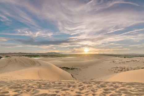 Tour tham quan Mũi Né Nửa Ngày - Ngắm Mặt Trời Mọc trên đồi cát bay