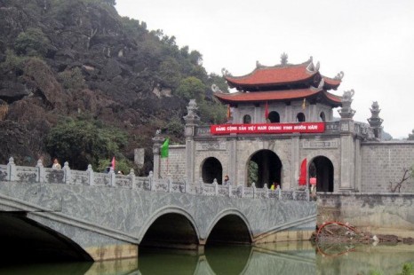 Tour Du Lịch Sài Gòn - Hà Nội- Hạ Long - Tuần Châu - Chùa Hương - Sapa 8 Ngày
