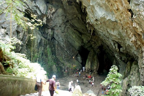 Tour Du Lịch Sài Gòn - Hà Nội- Hạ Long - Tuần Châu - Chùa Hương - Sapa 8 Ngày