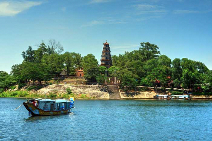 Du lịch Huế - Chiêm ngưỡng vẻ đẹp sông Hương | Viet Fun Travel