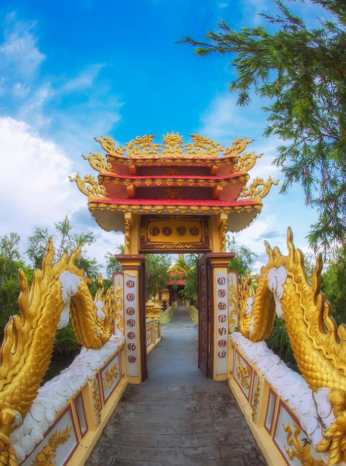 Ghé thăm chùa vạn phước nổi tiếng linh thiêng ở bến tre  viet fun travel