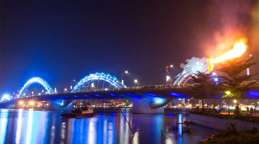 hinh anh cau rong da nang phun lua ve dem