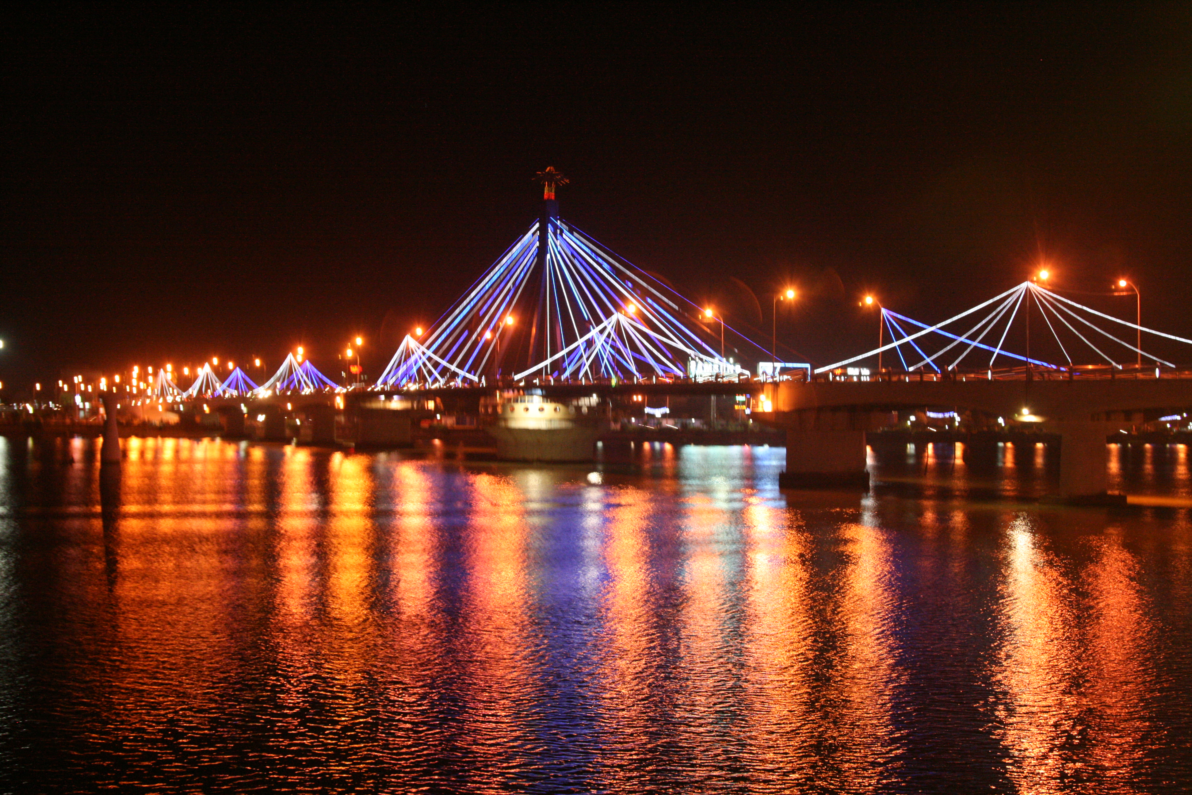 lich quay cau song han - cau song han da nang quay luc may gio