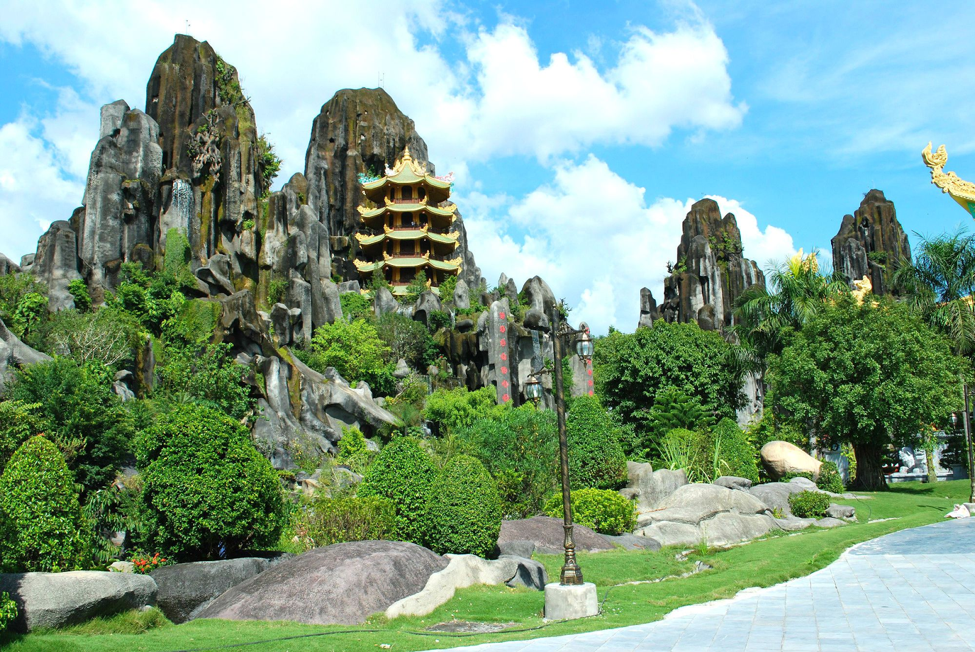 du lịch da nang nen di thang may