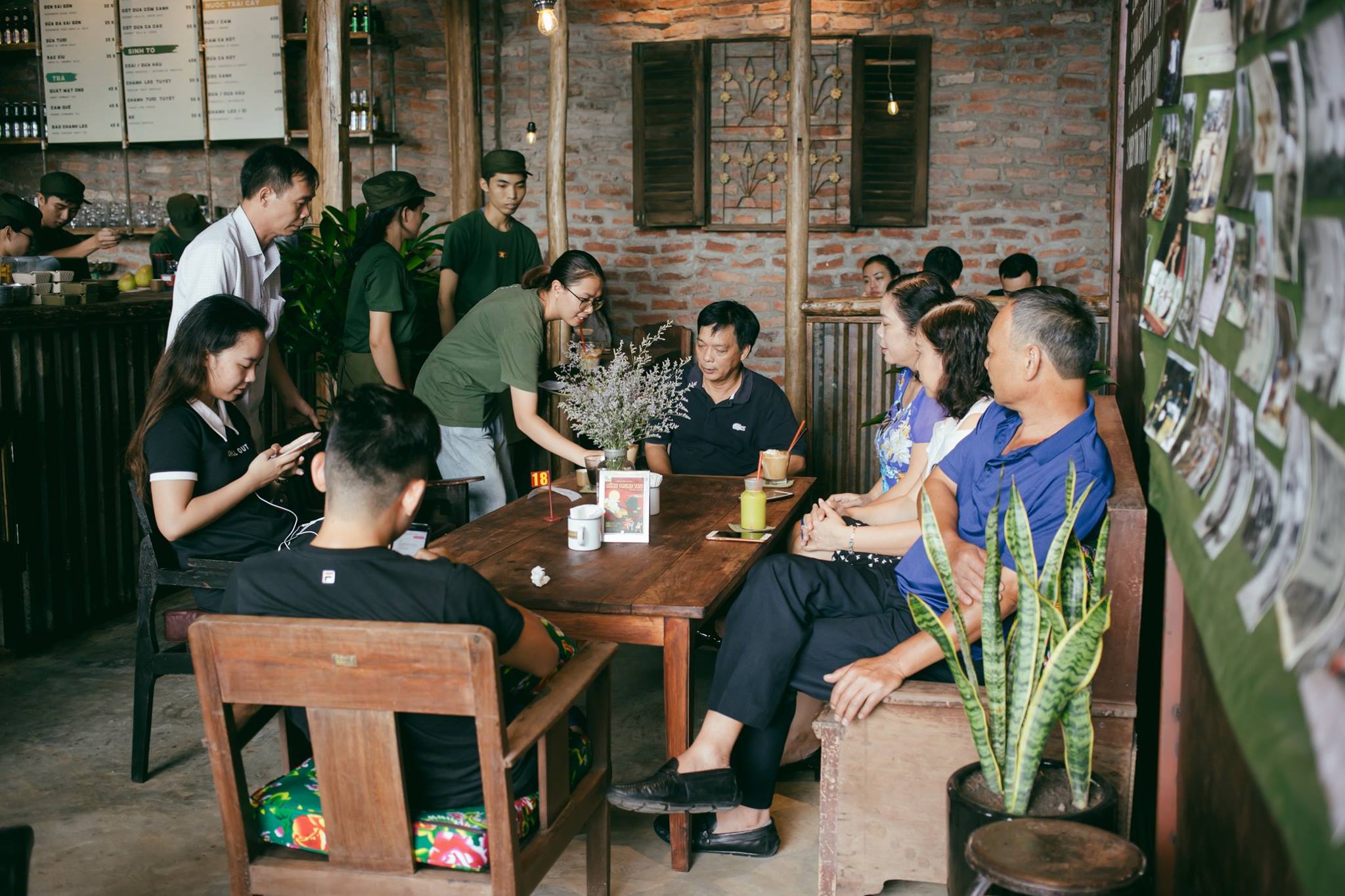 nhung quan cafe dep va lang man o ha noi