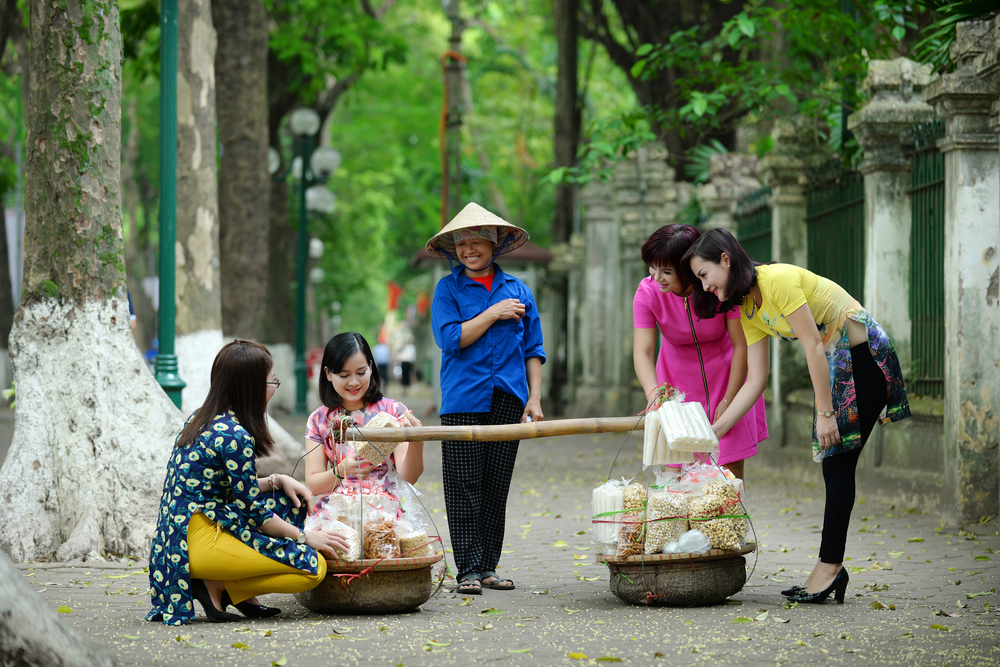 10 cach di du lich ha noi tiet kiem