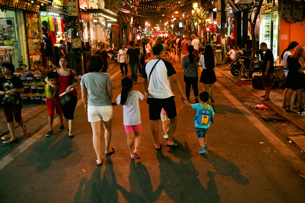 nhung dia diem di choi buoi toi o Ha Noi