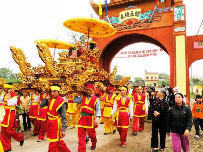 le hoi truyen thong o co do hoa lu