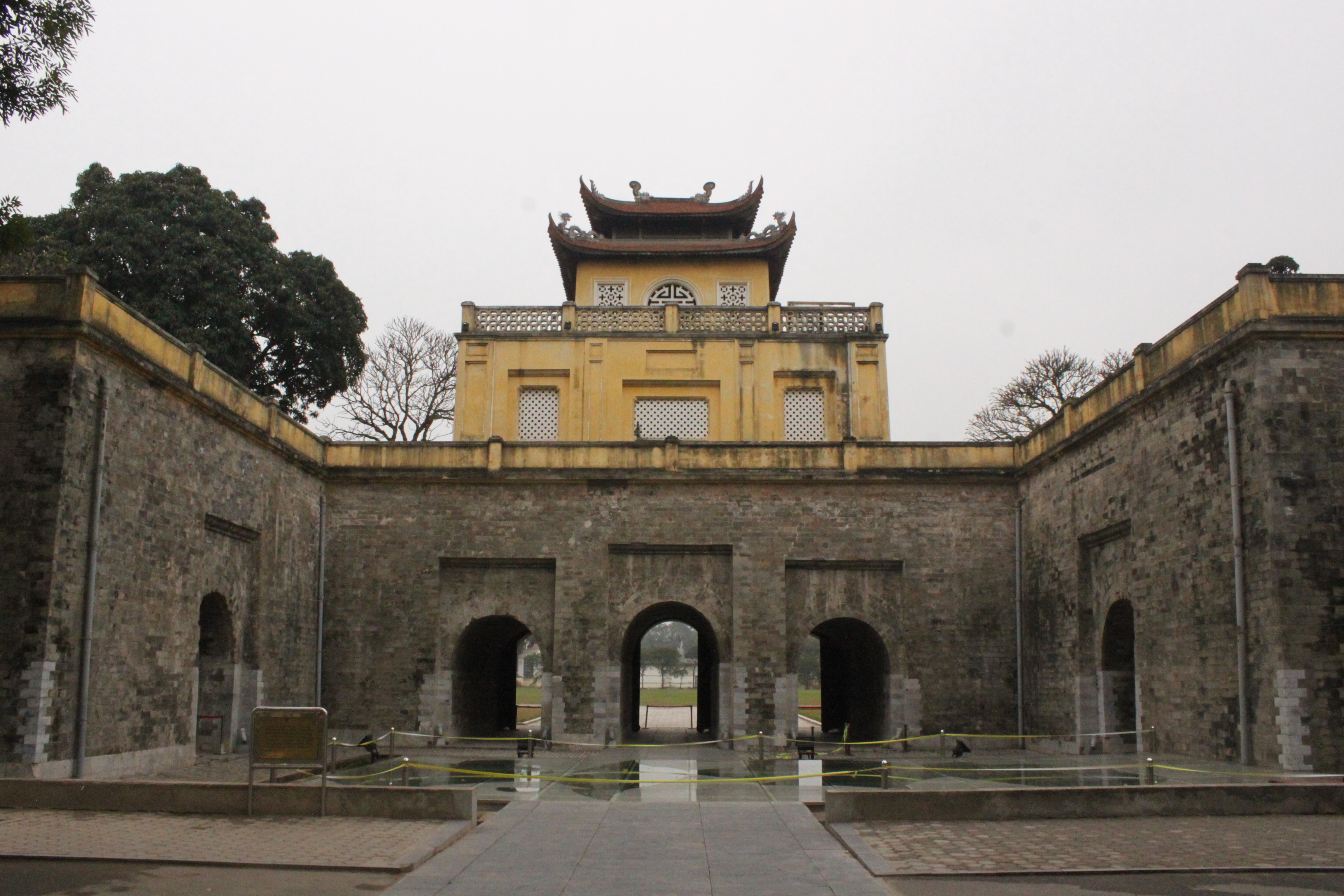 tham quan hoang thanh thang long ha noi