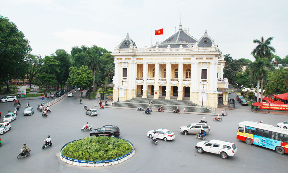 kien truc doc dao nha hat lon o Ha Noi