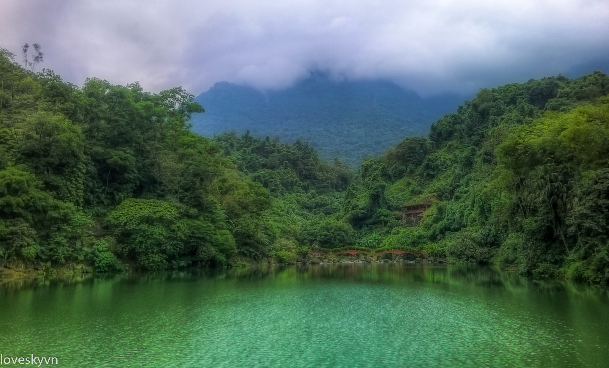 thien son suoi nga co gi choi