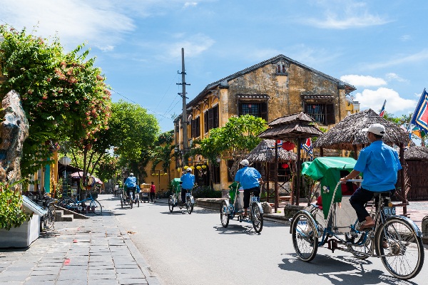 du lich hoi an nen di bang phuong tien gi