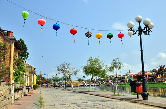 du lich hoi an bang o to