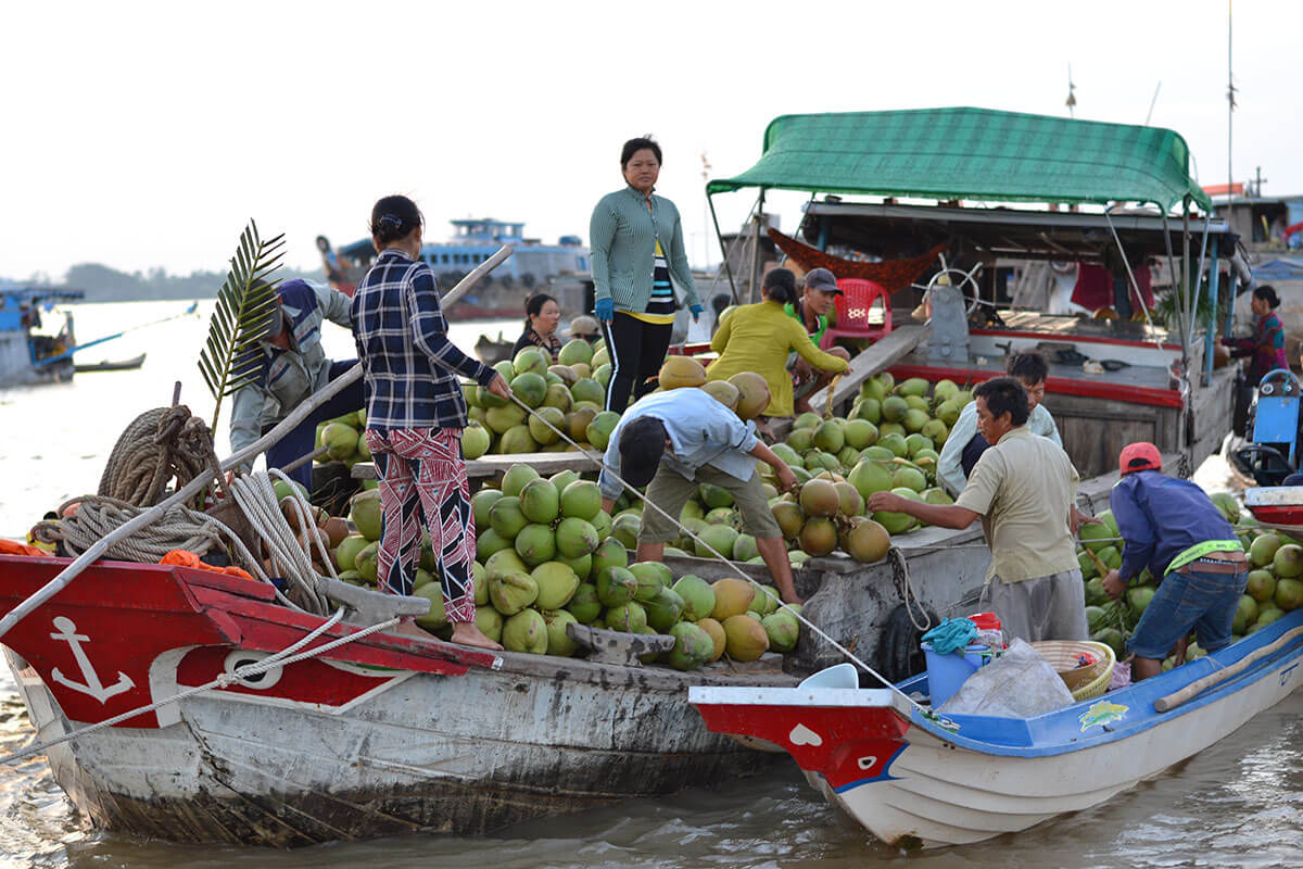 kham pha cho noi long xuyen o an giang