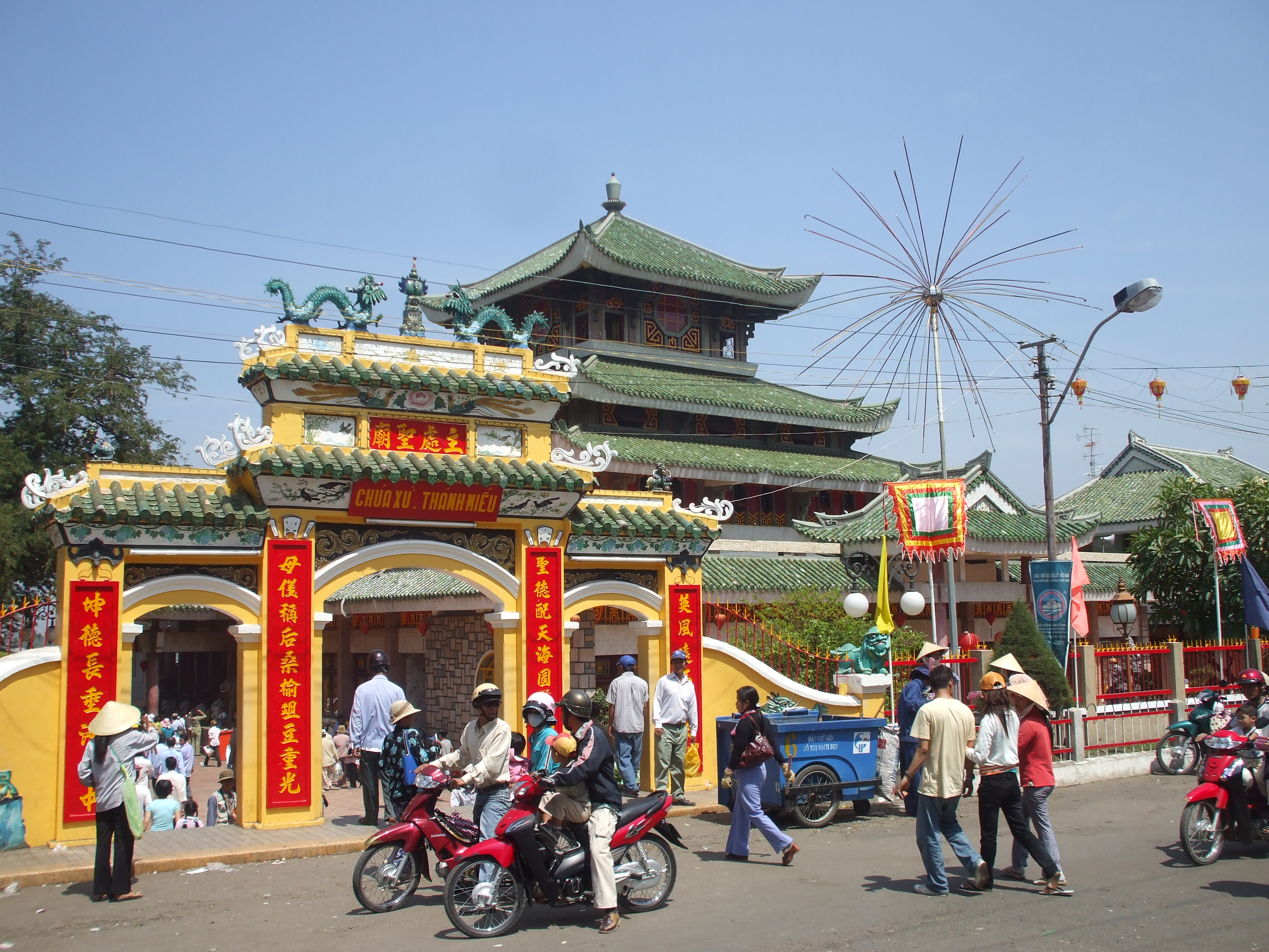 chua ba chau doc co linh khong, kinh nghiem di chua ba chau doc