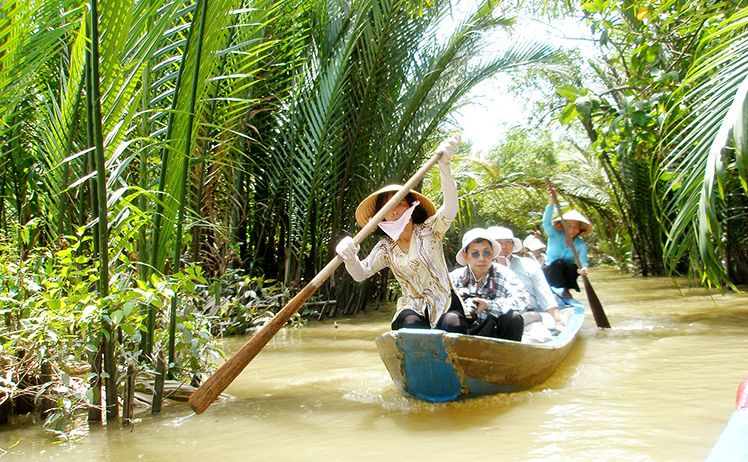 ru nhau tron ve ben tre ngu homestay an minh giua hang dua