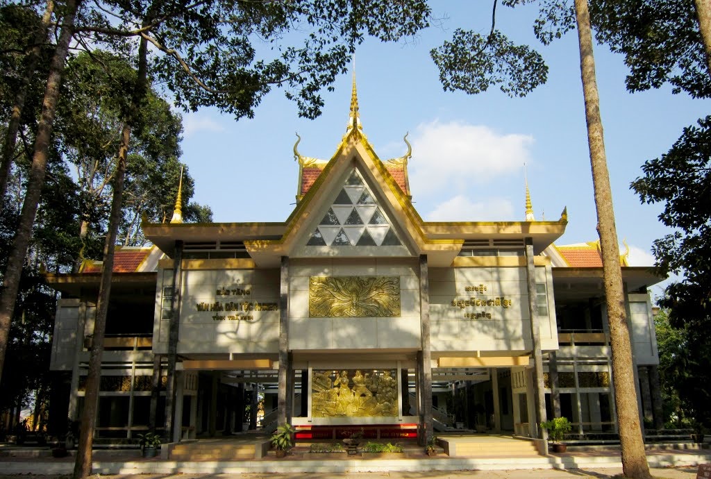 Khám phá bảo tàng văn hóa dân tộc khmer ở Trà Vinh | Viet Fun Travel