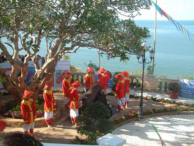 tour du lich vung tau tet nguyen dan