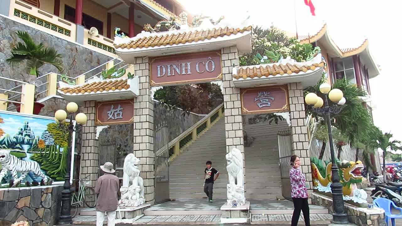 kham pha den dinh co o vung tau