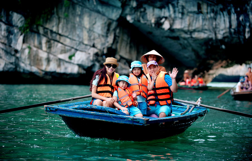 tour du lich ha long tet nguyen dan