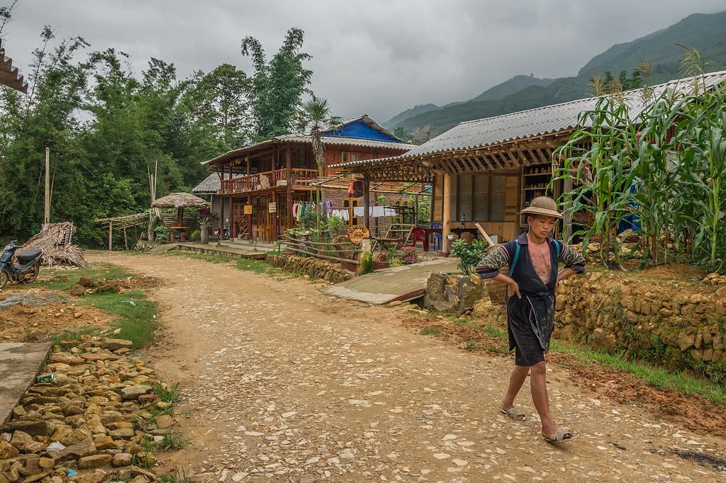 Bãi đá cổ Tả Van sapa
