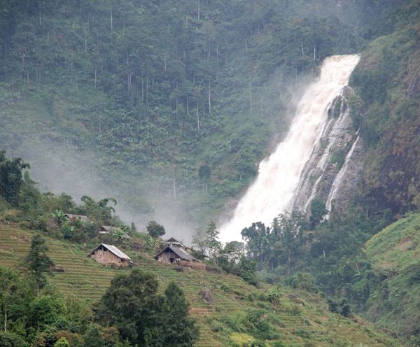 huong dan duong di den thac bac sapa