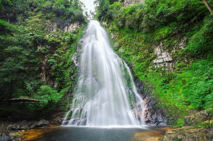 Tour du lịch free & easy Sapa -Thác tình yêu Sapa